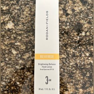 Rodan + Fields Reverse Brightening Defense Lotion